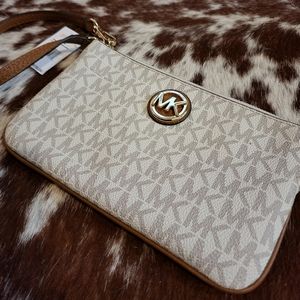 Michael Kors Wristlet